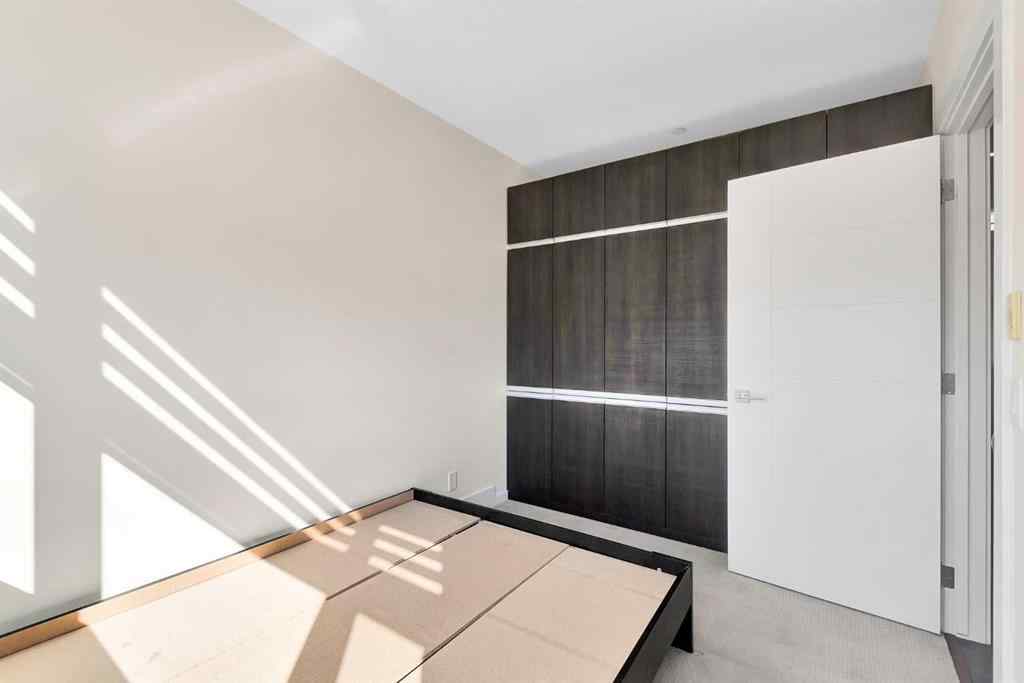 MLS® A2247558 - Unit #203 108 13 Avenue NE in Crescent Heights Calgary, Residential