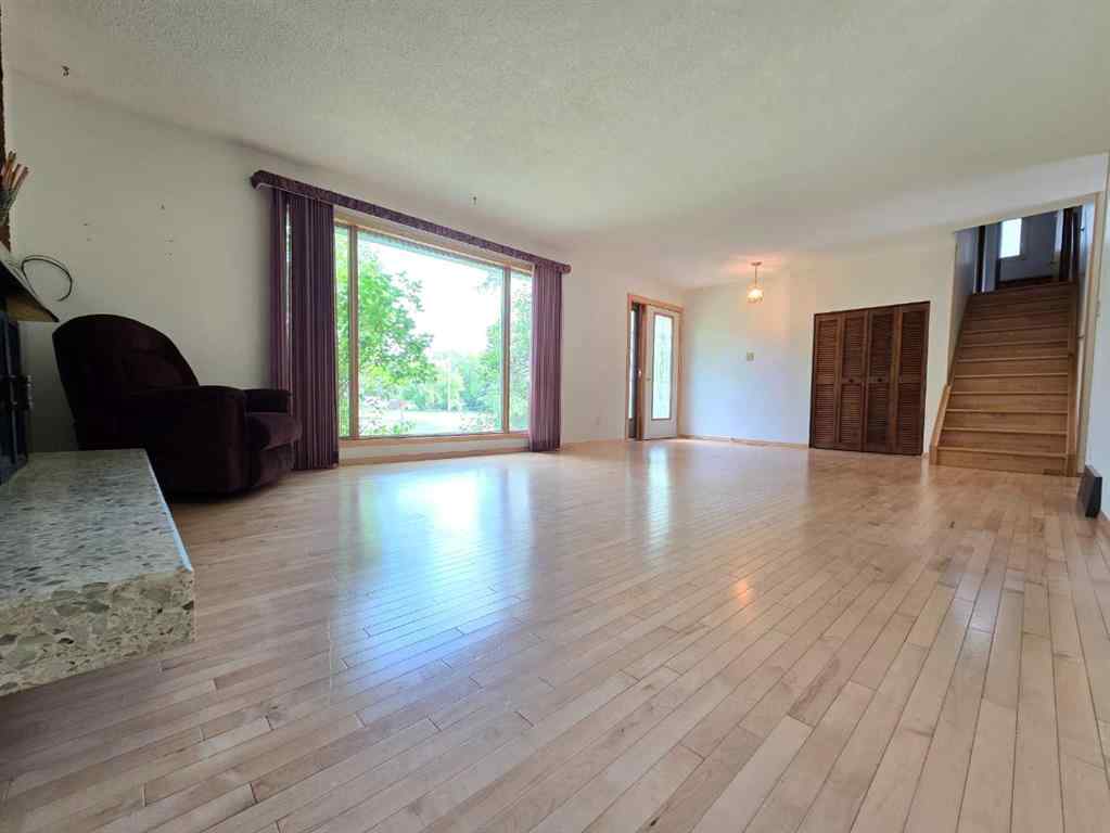 MLS® A2247563 - 5510 50 Street  in NONE Berwyn, Residential