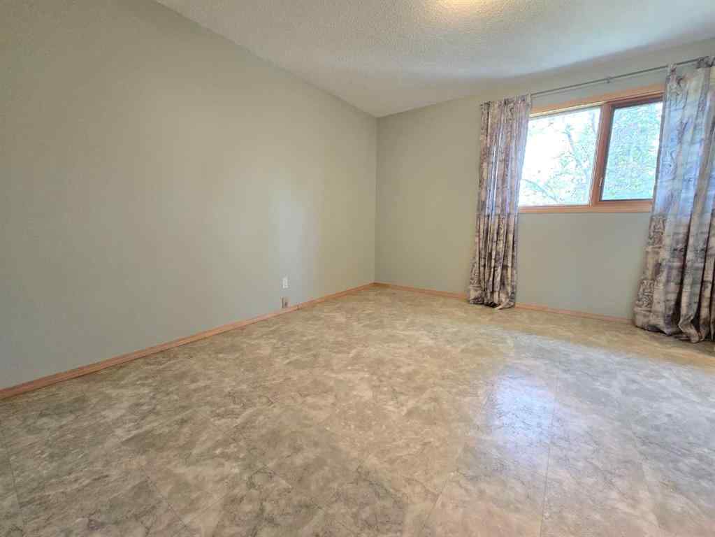 MLS® A2247563 - 5510 50 Street  in NONE Berwyn, Residential