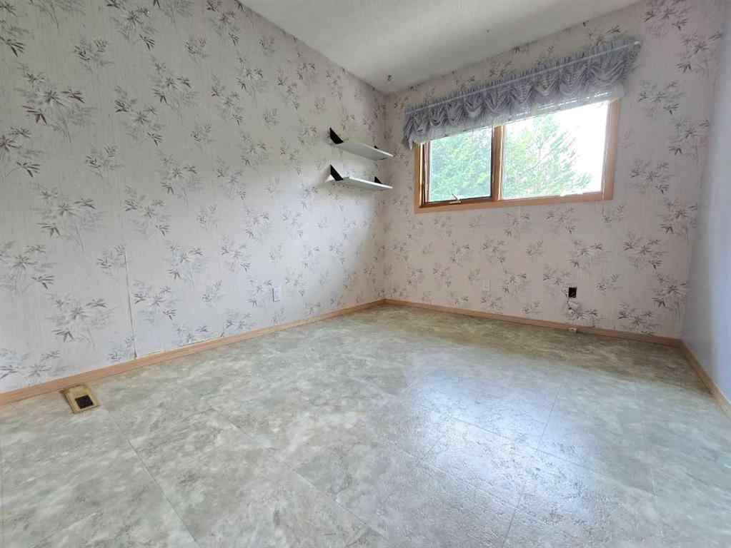 MLS® A2247563 - 5510 50 Street  in NONE Berwyn, Residential