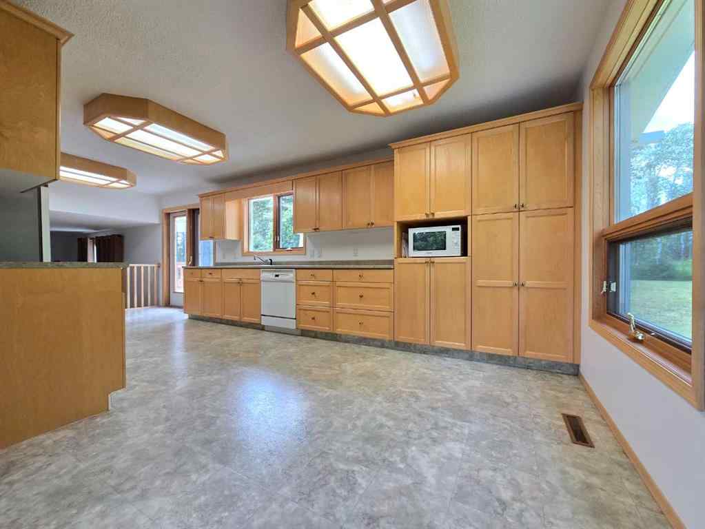 MLS® A2247563 - 5510 50 Street  in NONE Berwyn, Residential