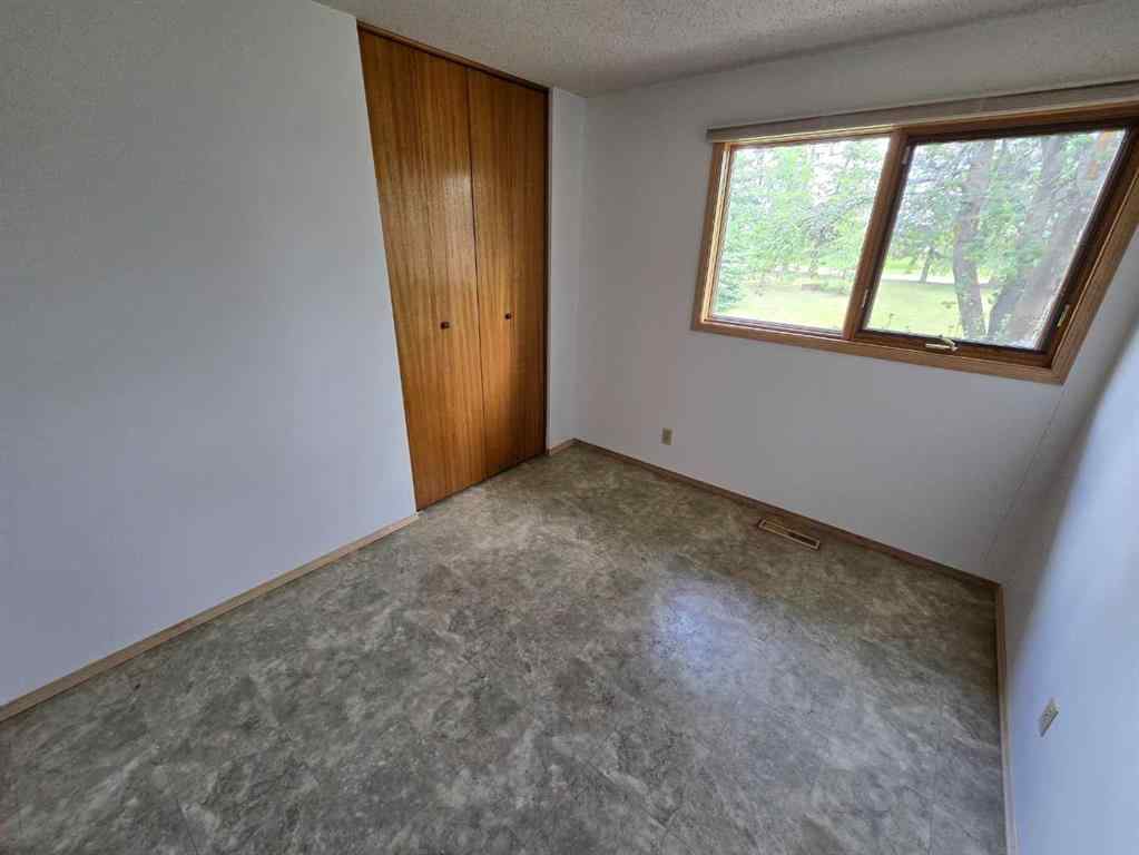 MLS® A2247563 - 5510 50 Street  in NONE Berwyn, Residential