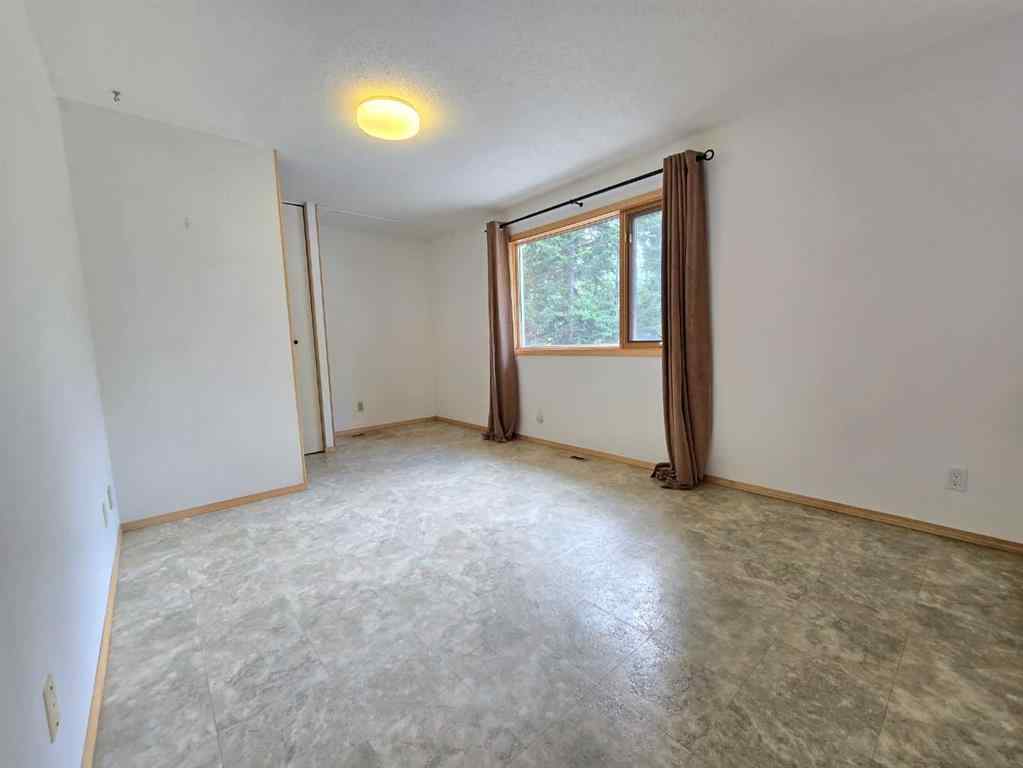MLS® A2247563 - 5510 50 Street  in NONE Berwyn, Residential