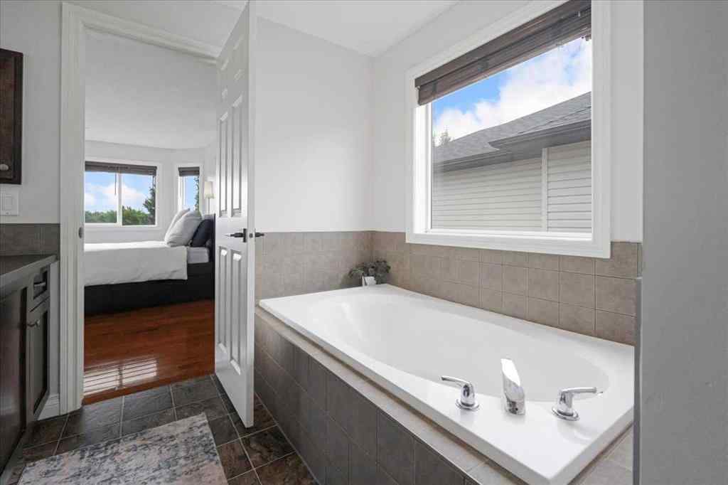 MLS® A2247564 - 1617 High Park Drive NW in Highwood Village High River, Residential