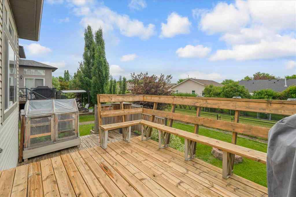 MLS® A2247564 - 1617 High Park Drive NW in Highwood Village High River, Residential