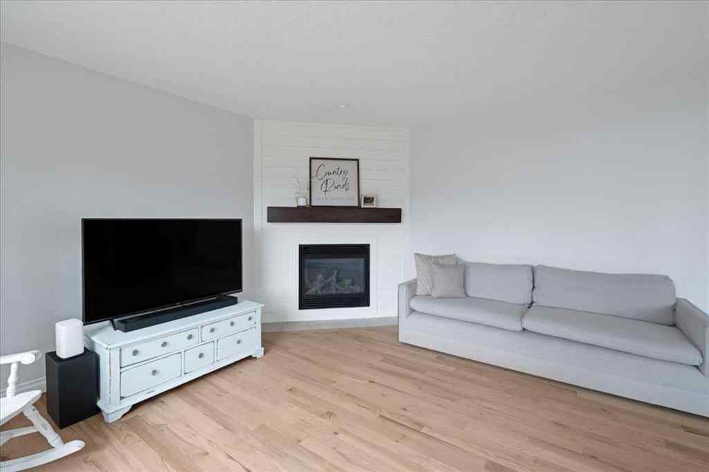 MLS® A2247564 - 1617 High Park Drive NW in Highwood Village High River, Residential