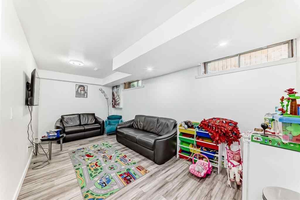 MLS® A2247567 - 85 Hidden Ranch Hill NW in Hidden Valley Calgary, Residential