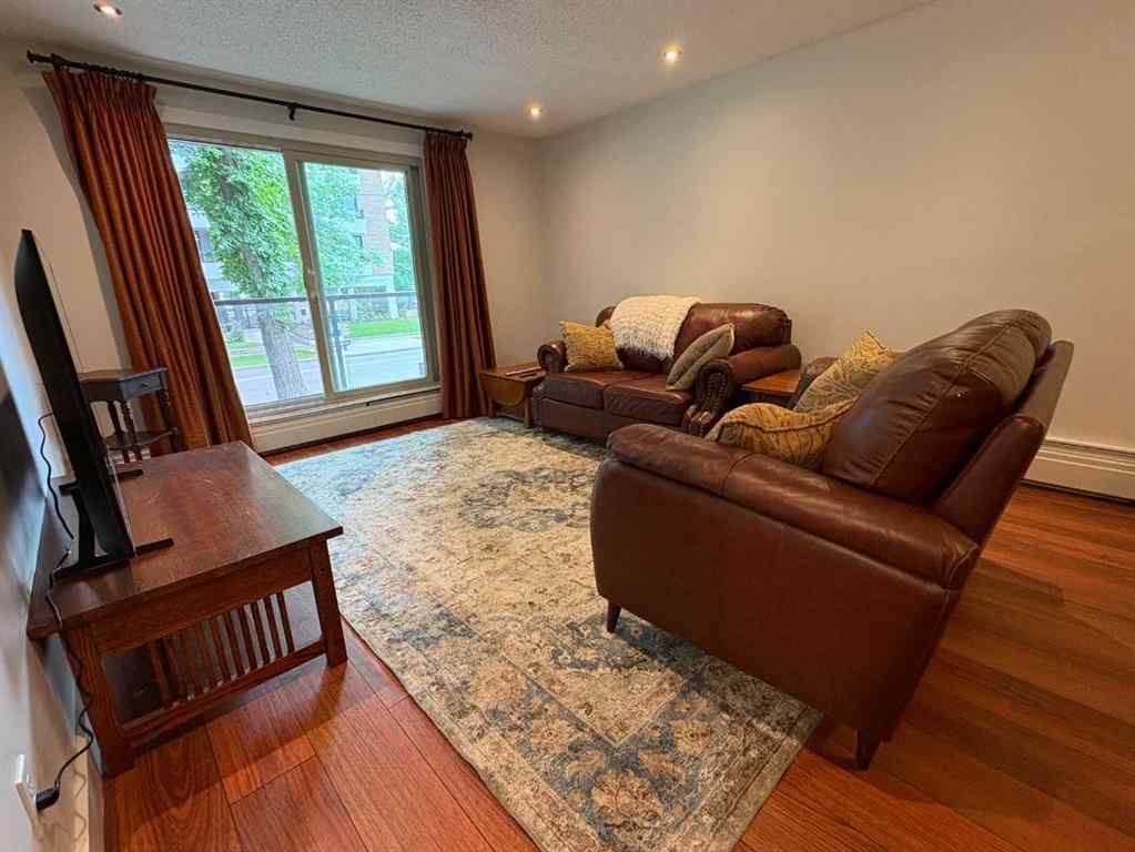 MLS® A2247569 - Unit #201 130 25 Avenue SW in Mission Calgary, Residential