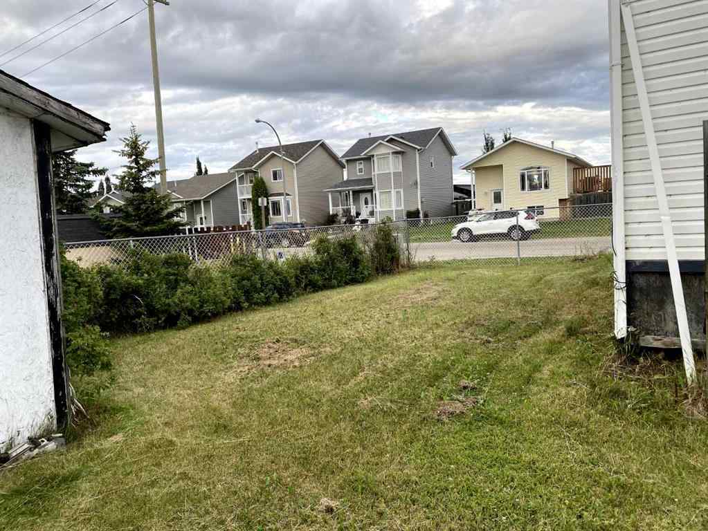 MLS® A2247576 - 9713 102 Avenue  in N/A Clairmont, Residential