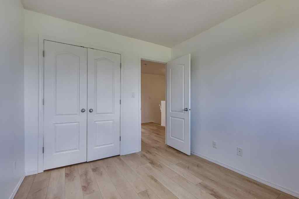 MLS® A2247578 - 14 VOLD Close  in Vanier East Red Deer, Residential
