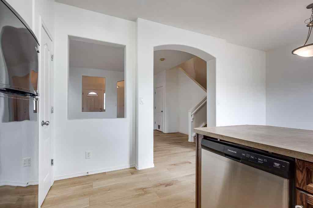 MLS® A2247578 - 14 VOLD Close  in Vanier East Red Deer, Residential