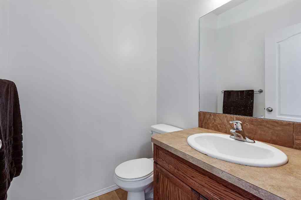MLS® A2247578 - 14 VOLD Close  in Vanier East Red Deer, Residential