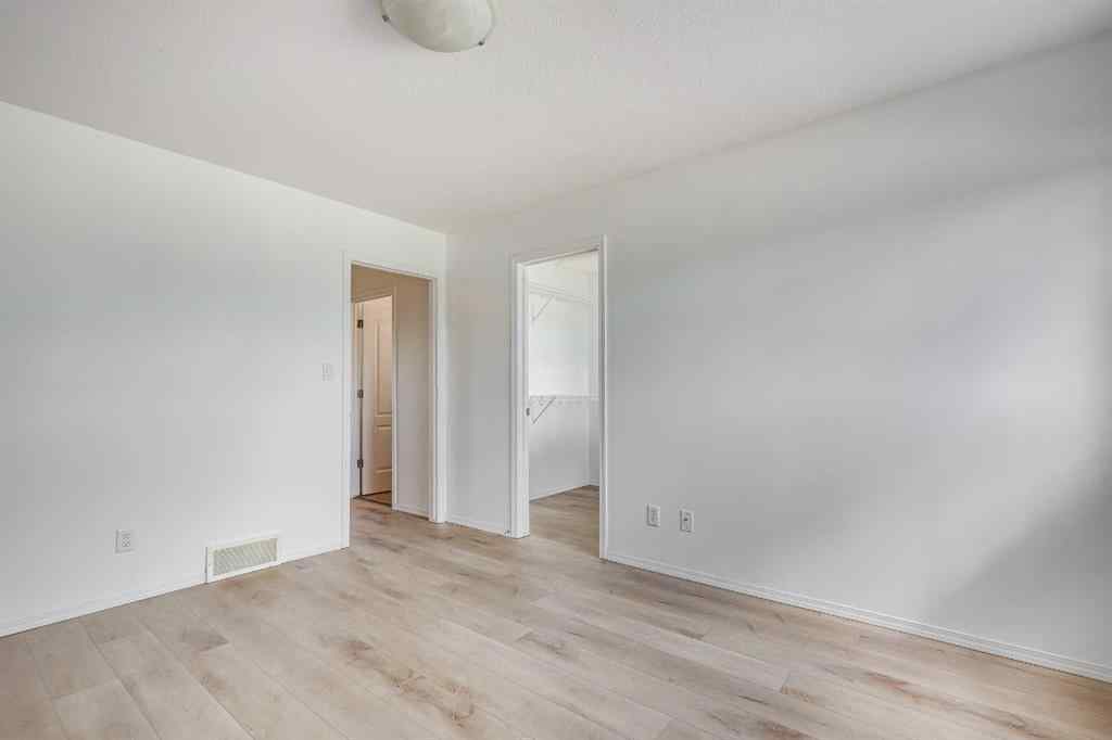 MLS® A2247578 - 14 VOLD Close  in Vanier East Red Deer, Residential