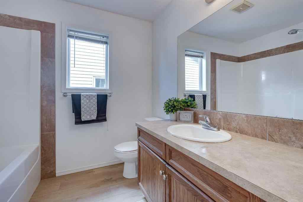 MLS® A2247578 - 14 VOLD Close  in Vanier East Red Deer, Residential