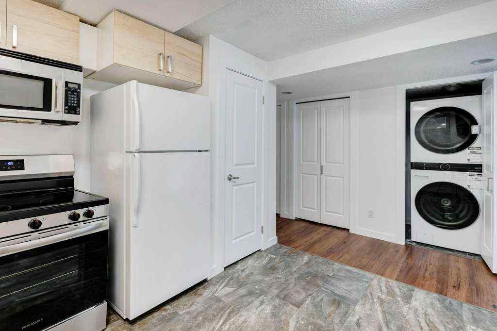 MLS® A2247580 - 3105 A & B, 3017 A & B 38 Street SW in Glenbrook Calgary, Residential