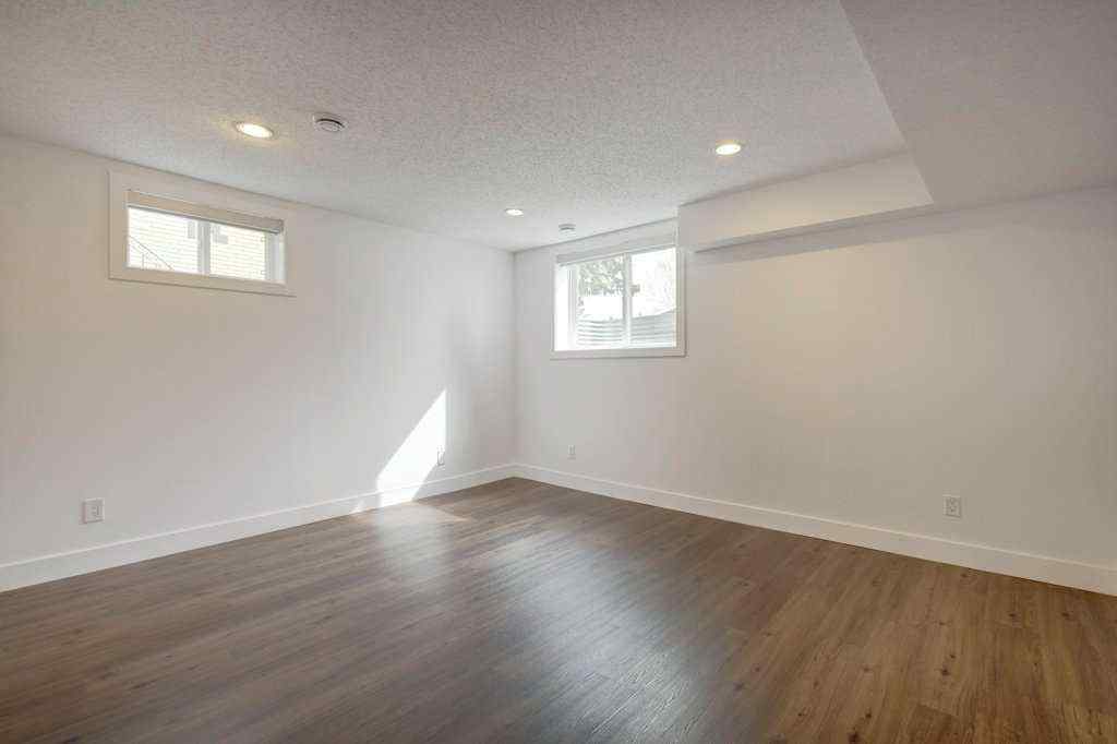 MLS® A2247580 - 3105 A & B, 3017 A & B 38 Street SW in Glenbrook Calgary, Residential