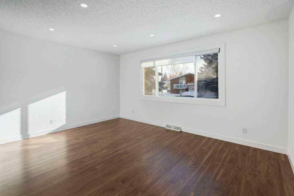 MLS® A2247580 - 3105 A & B, 3017 A & B 38 Street SW in Glenbrook Calgary, Residential