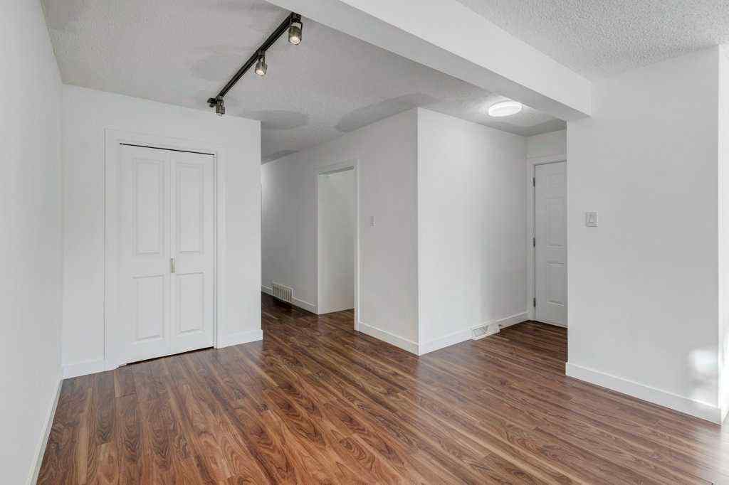 MLS® A2247580 - 3105 A & B, 3017 A & B 38 Street SW in Glenbrook Calgary, Residential