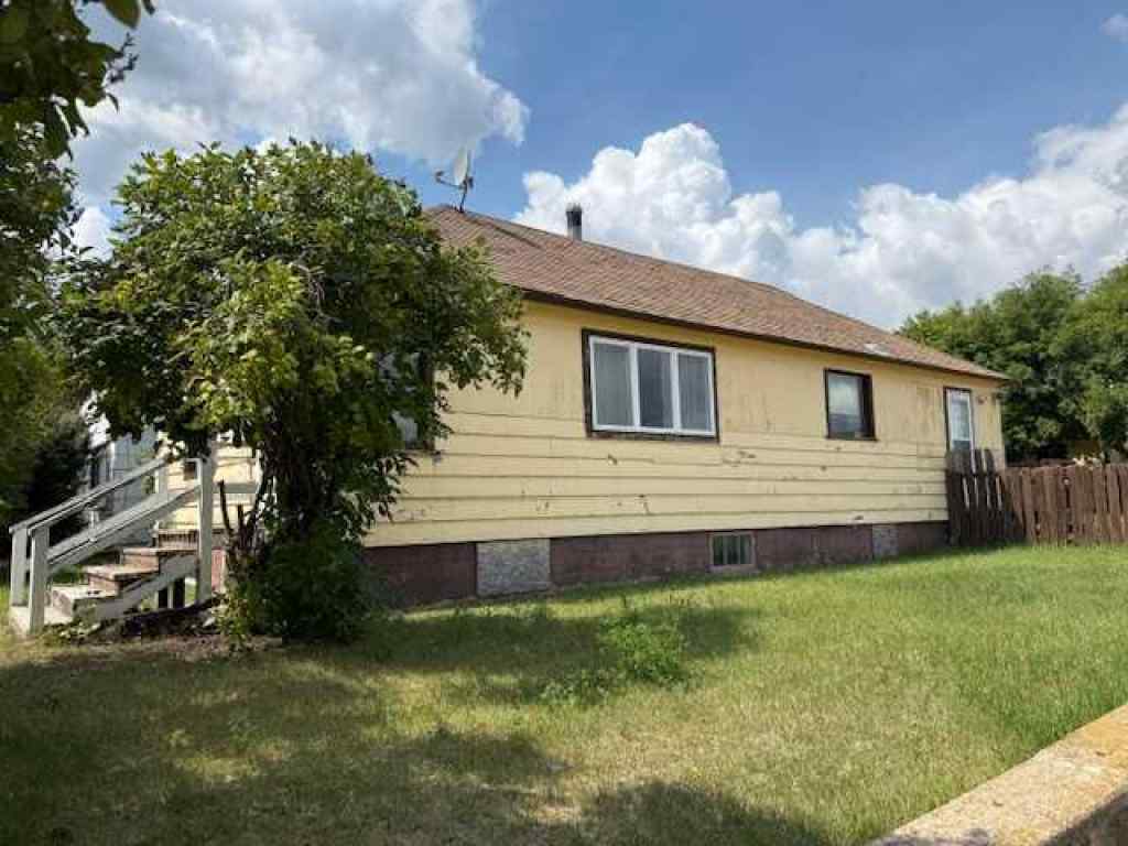 MLS® A2247584 - 5040 51 Street  in NONE Hardisty, Residential