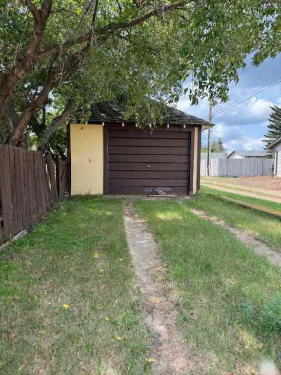 MLS® A2247584 - 5040 51 Street  in NONE Hardisty, Residential