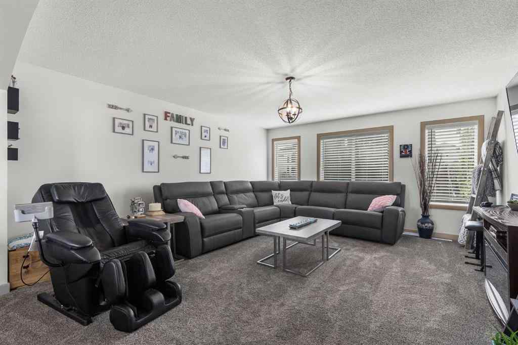 MLS® A2247592 - 119 Westmount Road  in Westmount_OK Okotoks, Residential
