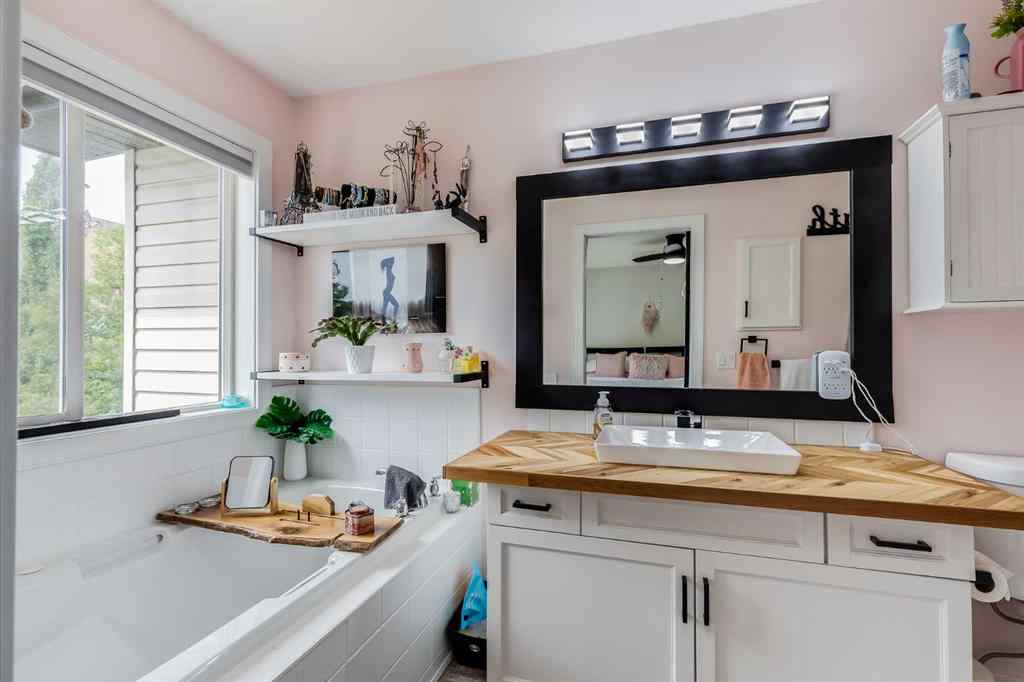 MLS® A2247592 - 119 Westmount Road  in Westmount_OK Okotoks, Residential