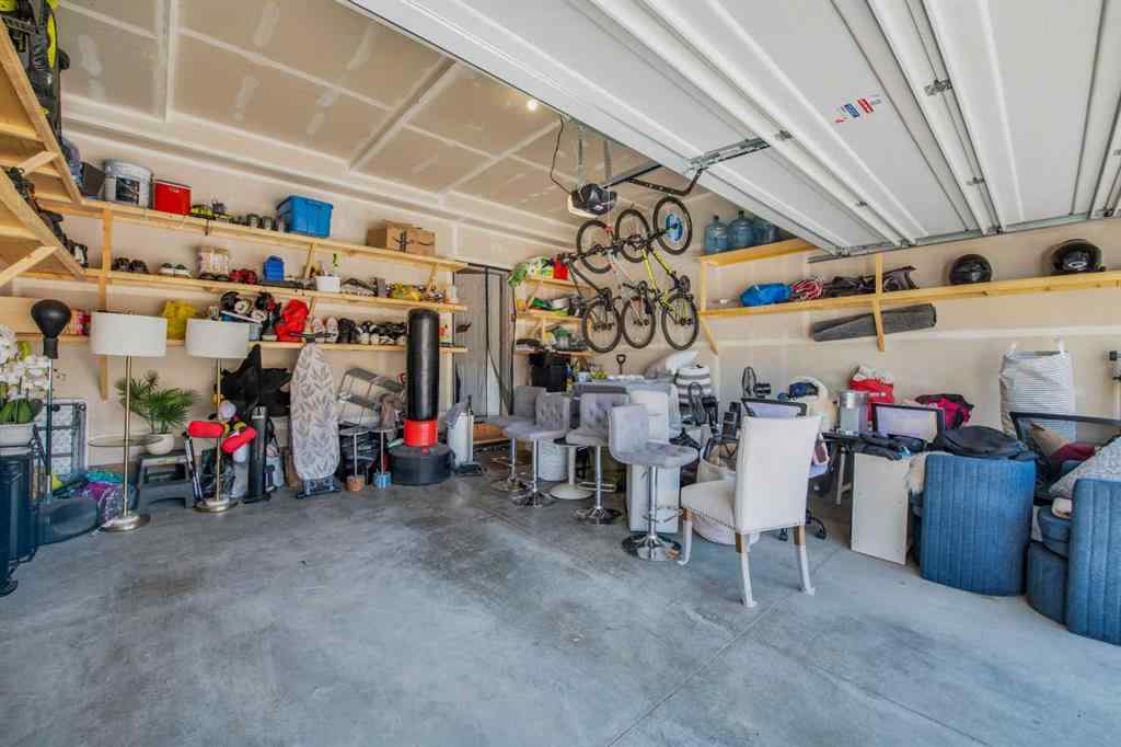 MLS® A2247600 - 19627 Sheriff King Street SW in Yorkville Calgary, Residential