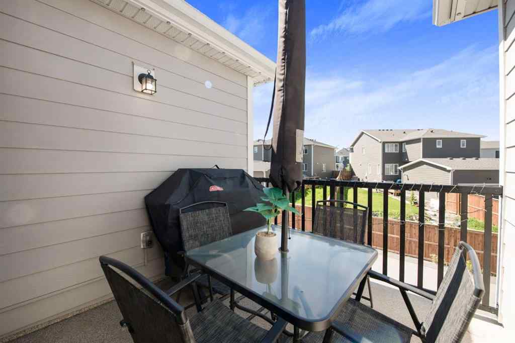 MLS® A2247600 - 19627 Sheriff King Street SW in Yorkville Calgary, Residential