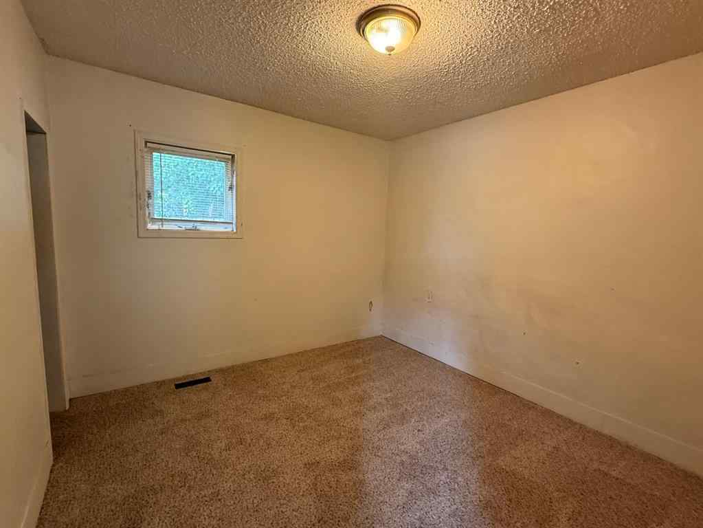 MLS® A2247605 - 65 Amherst Street  in NONE Irvine, Residential