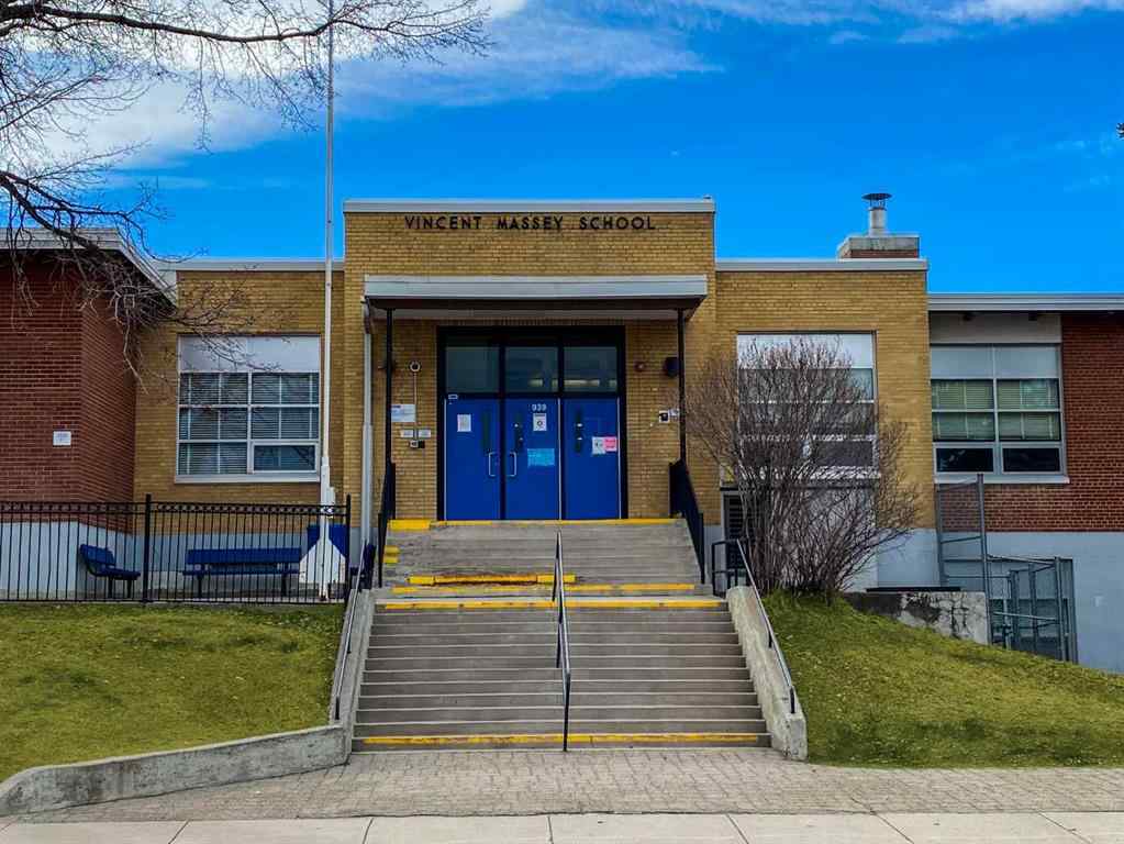 MLS® A2247607 - 1109 41 Street SW in Rosscarrock Calgary, Residential