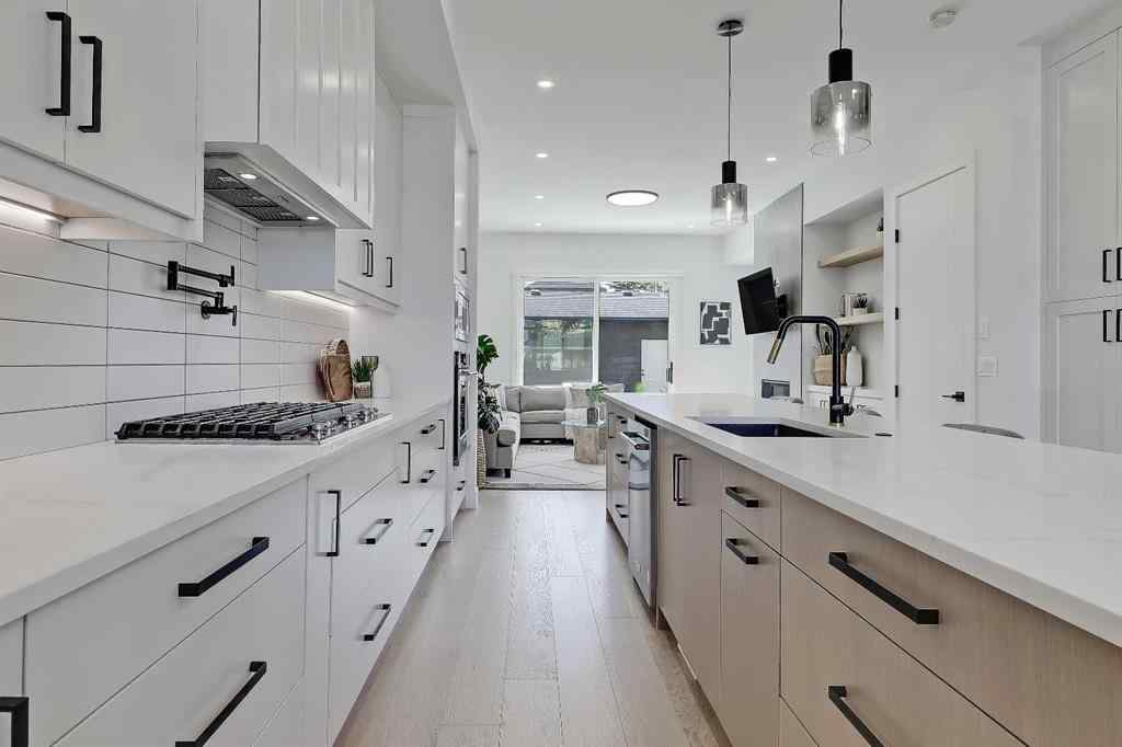 MLS® A2247607 - 1109 41 Street SW in Rosscarrock Calgary, Residential