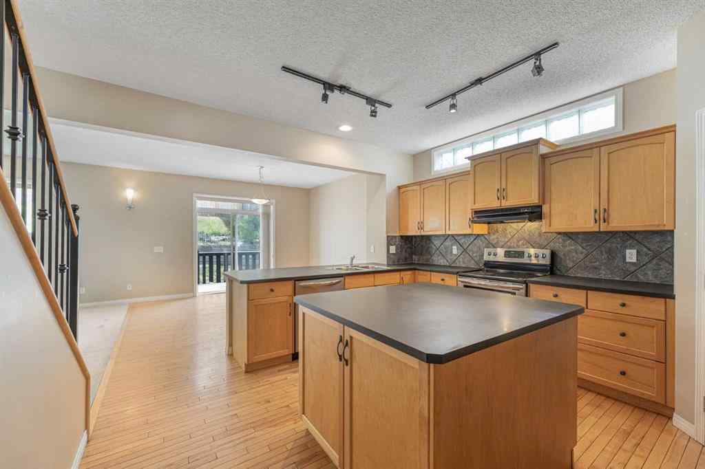 MLS® A2247613 - 72 Rockyledge Crescent NW in Rocky Ridge Calgary, Residential