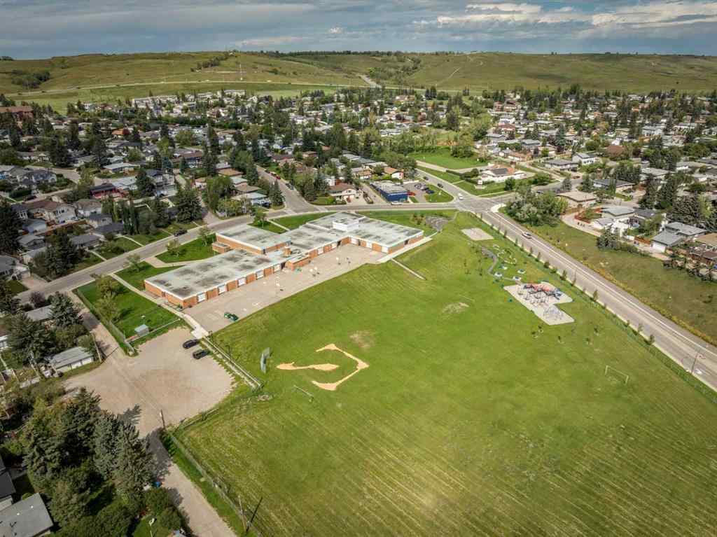 MLS® A2247621 - 5023 Nemiskam Road NW in North Haven Calgary, Residential