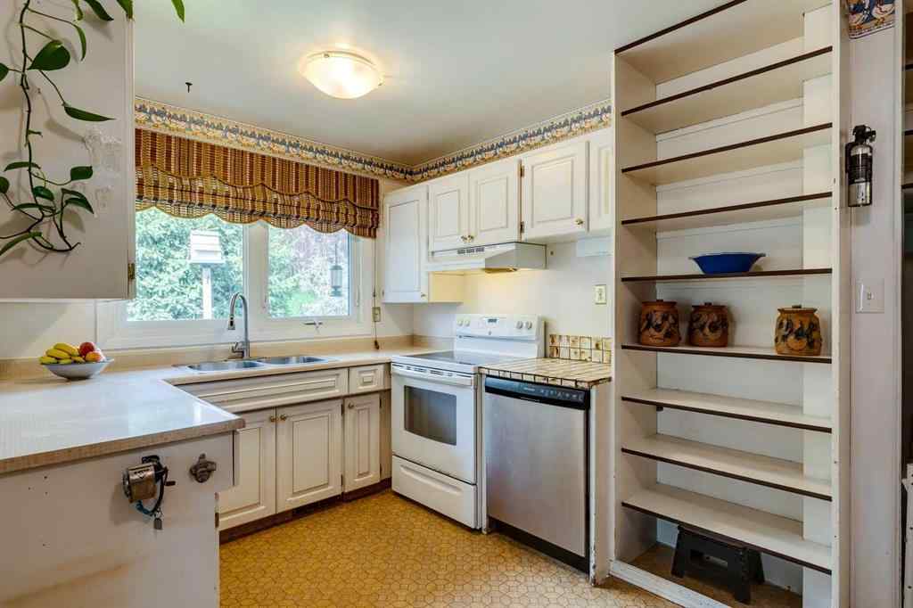 MLS® A2247621 - 5023 Nemiskam Road NW in North Haven Calgary, Residential