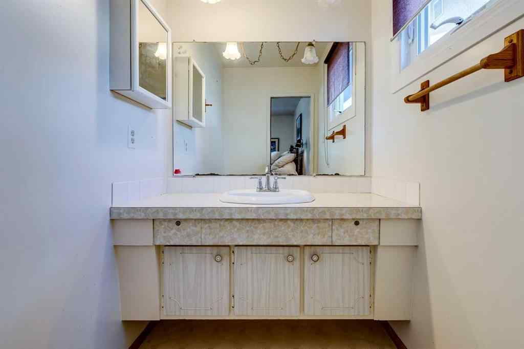 MLS® A2247621 - 5023 Nemiskam Road NW in North Haven Calgary, Residential