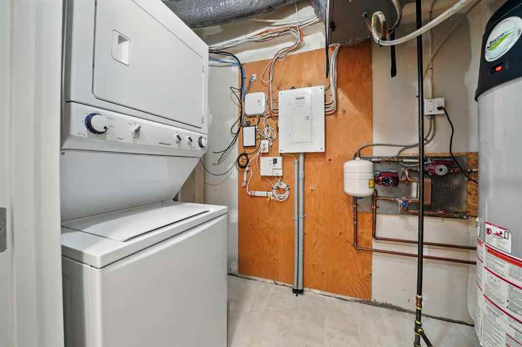 MLS® A2247626 - Unit #100 44 Reid Court  in Ryders Ridge Sylvan Lake, Residential