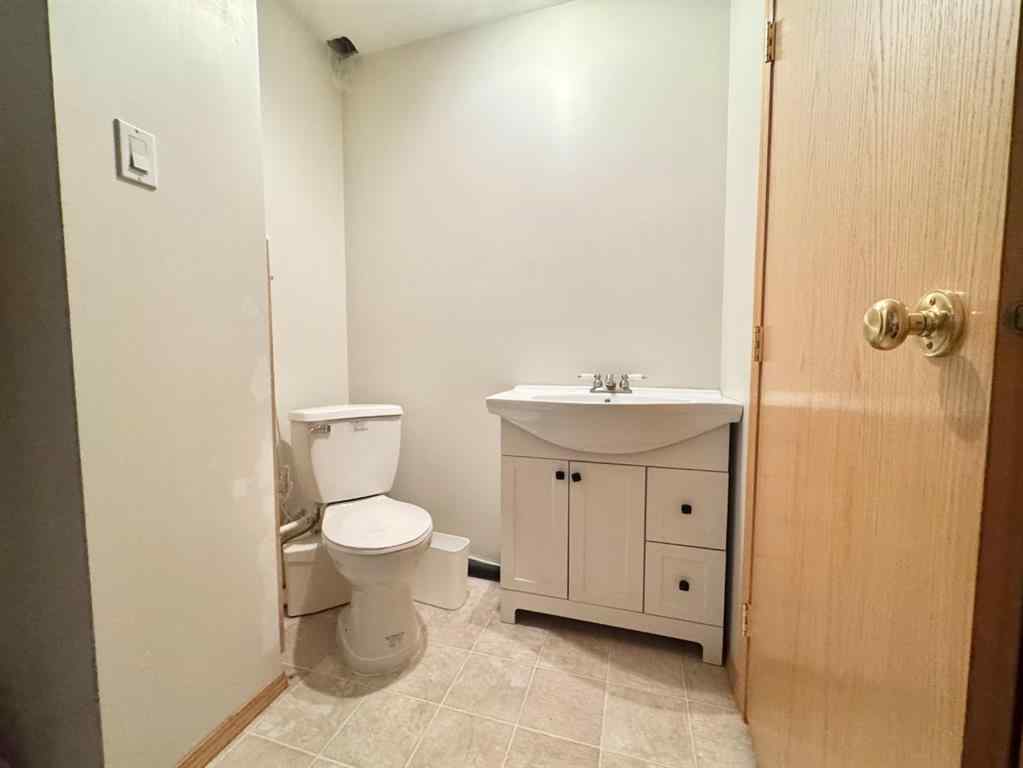 MLS® A2247632 - Unit #7 4920 53 Avenue   in NONE Whitecourt, Residential