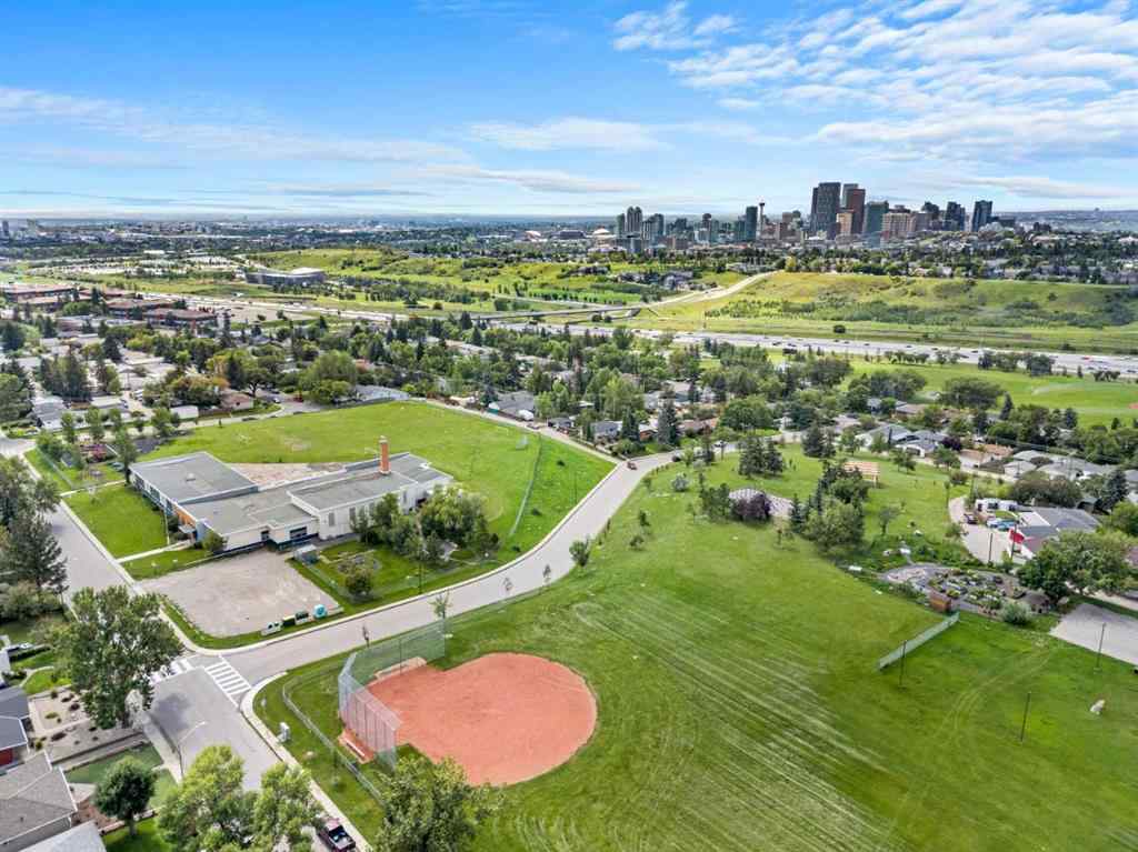 MLS® A2247634 - 1243 19 Street NE in Mayland Heights Calgary, Residential