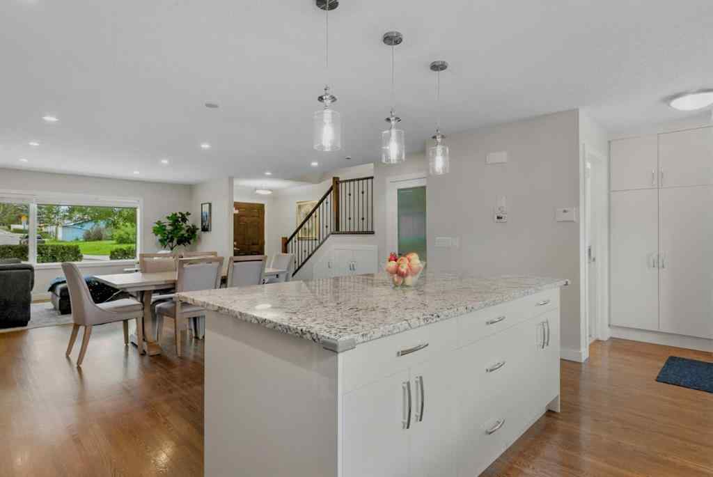 MLS® A2247634 - 1243 19 Street NE in Mayland Heights Calgary, Residential