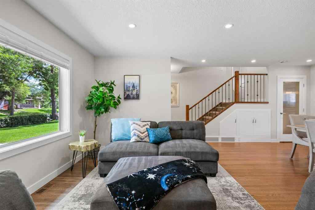 MLS® A2247634 - 1243 19 Street NE in Mayland Heights Calgary, Residential