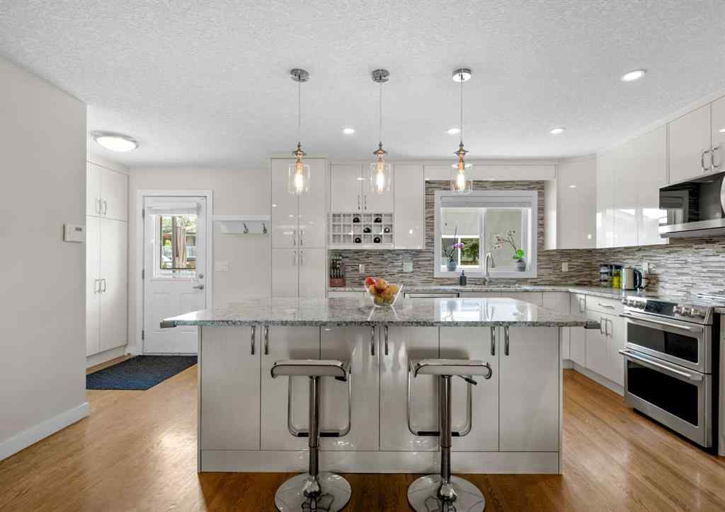 MLS® A2247634 - 1243 19 Street NE in Mayland Heights Calgary, Residential