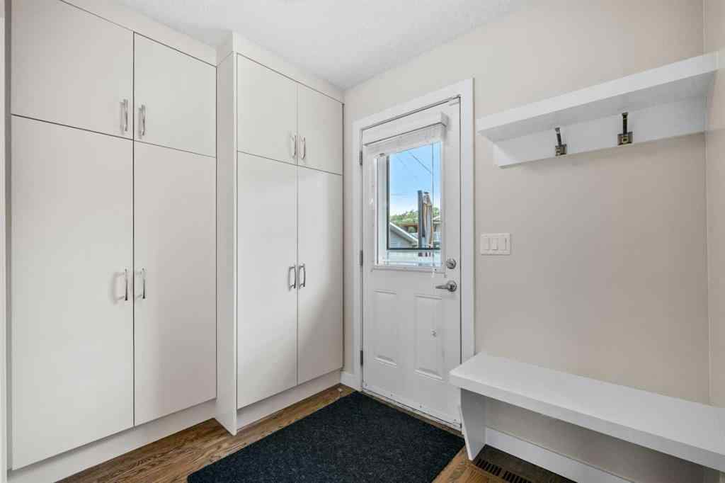MLS® A2247634 - 1243 19 Street NE in Mayland Heights Calgary, Residential