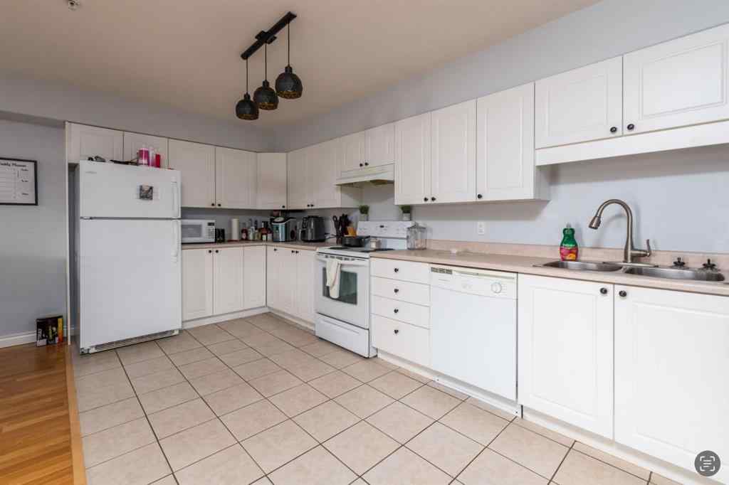 MLS® A2247635 - Unit #303B 5101 18th Street  in College Park Lloydminster, Residential
