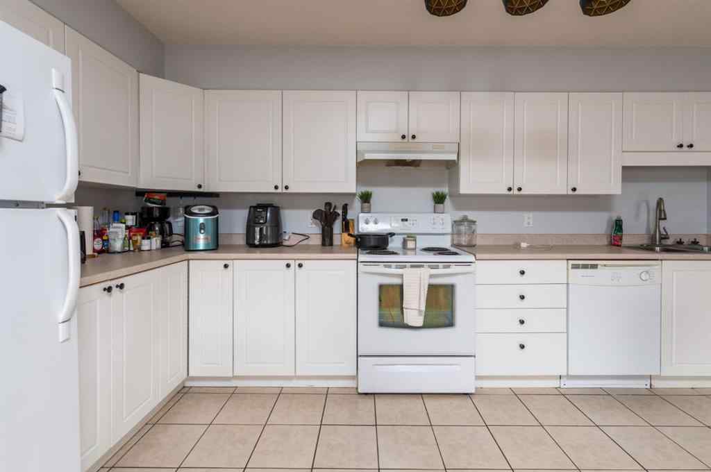 MLS® A2247635 - Unit #303B 5101 18th Street  in College Park Lloydminster, Residential