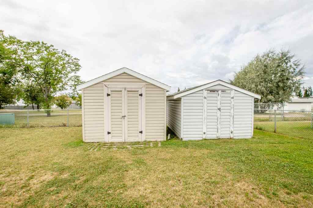 MLS® A2247640 - 423 Silver Point Drive  in MH - Silver Pointe Rural Grande Prairie No. 1, County of, Residential