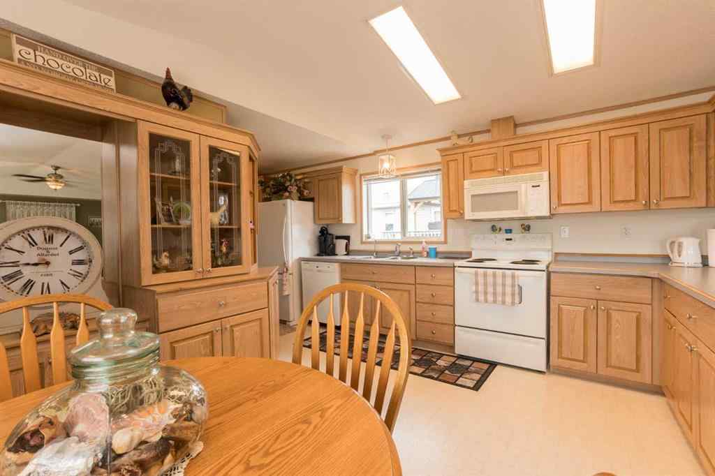 MLS® A2247640 - 423 Silver Point Drive  in MH - Silver Pointe Rural Grande Prairie No. 1, County of, Residential