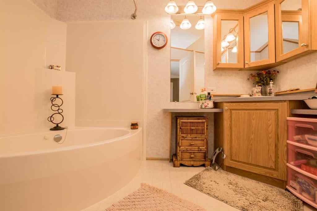 MLS® A2247640 - 423 Silver Point Drive  in MH - Silver Pointe Rural Grande Prairie No. 1, County of, Residential