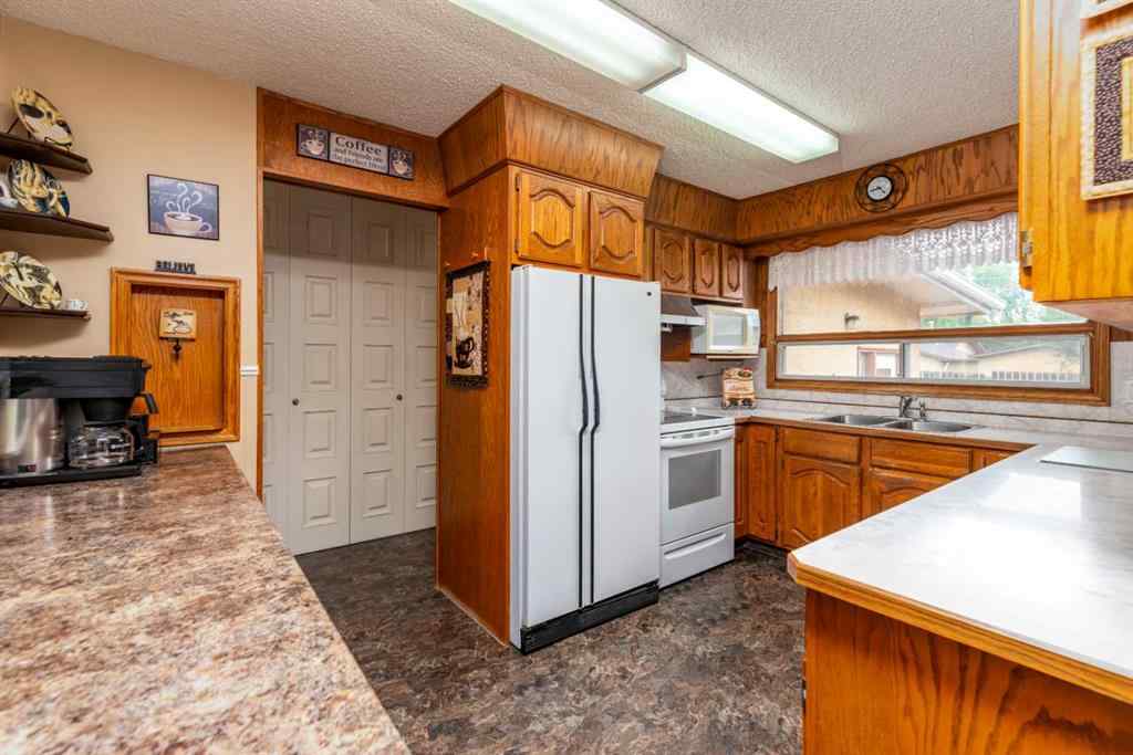 MLS® A2247648 - 5732 47 Street  in West Lloydminster Lloydminster, Residential