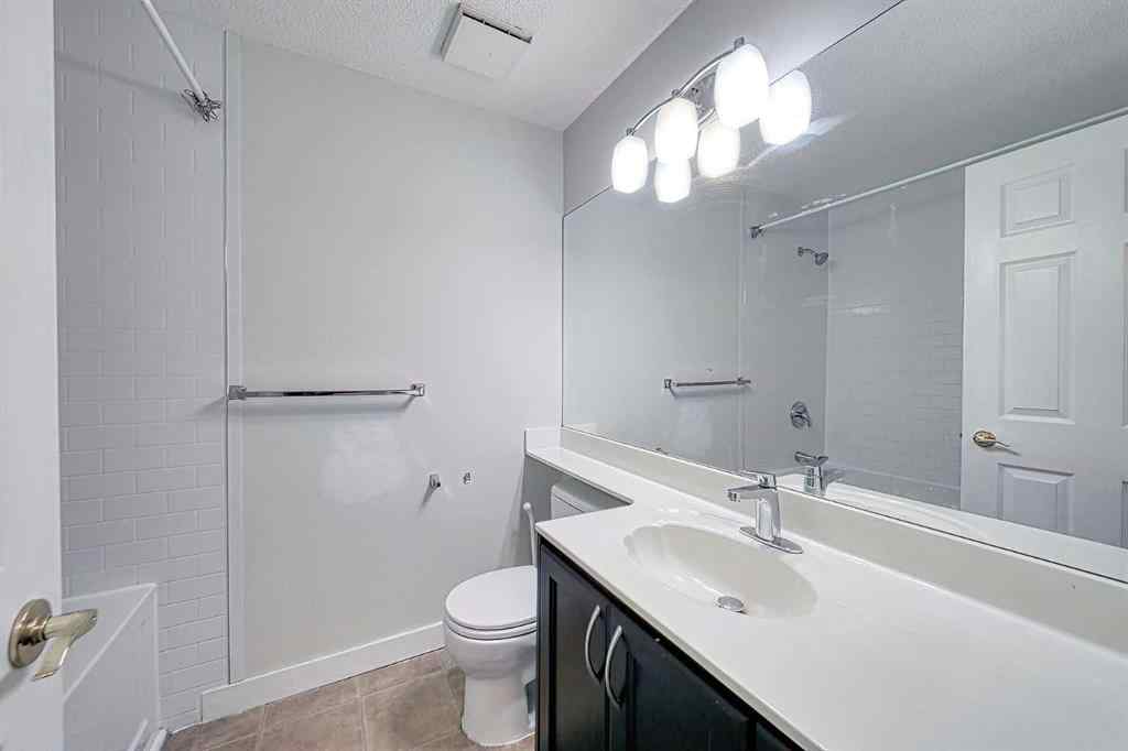 MLS® A2247656 - Unit #306 200 Lincoln Way SW in Lincoln Park Calgary, Residential