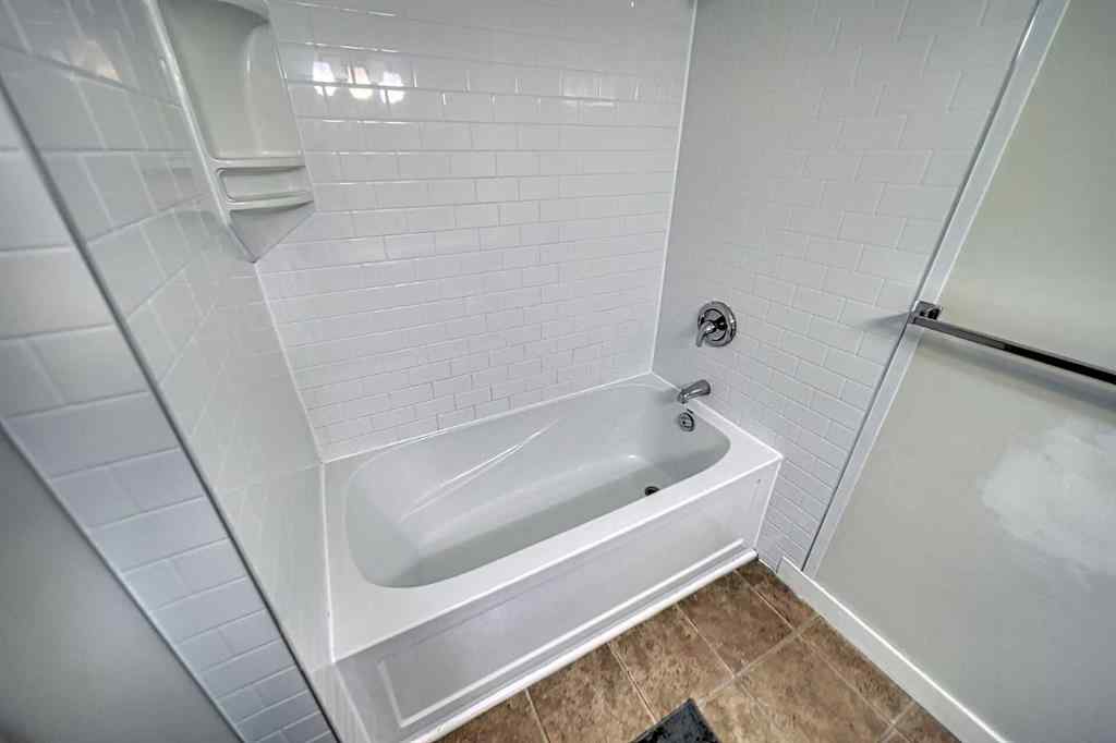 MLS® A2247656 - Unit #306 200 Lincoln Way SW in Lincoln Park Calgary, Residential